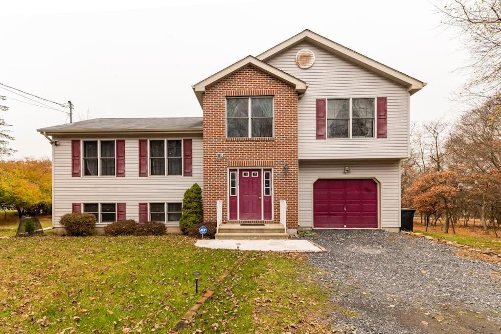 Cheerful Pocono Home Away From Home Albrightsville Buitenkant foto