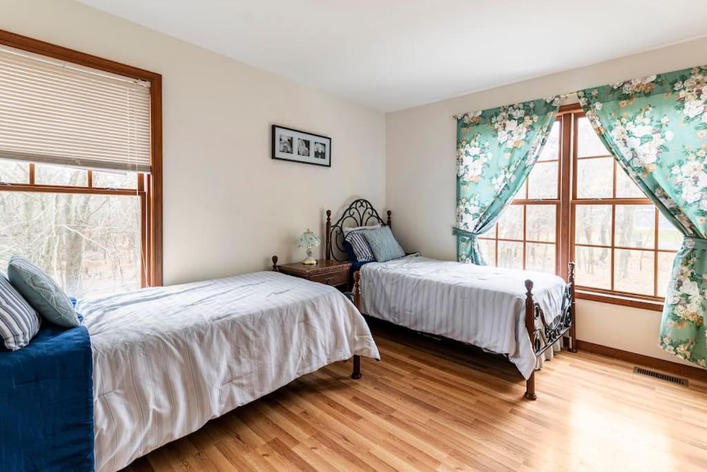 Cheerful Pocono Home Away From Home Albrightsville Buitenkant foto